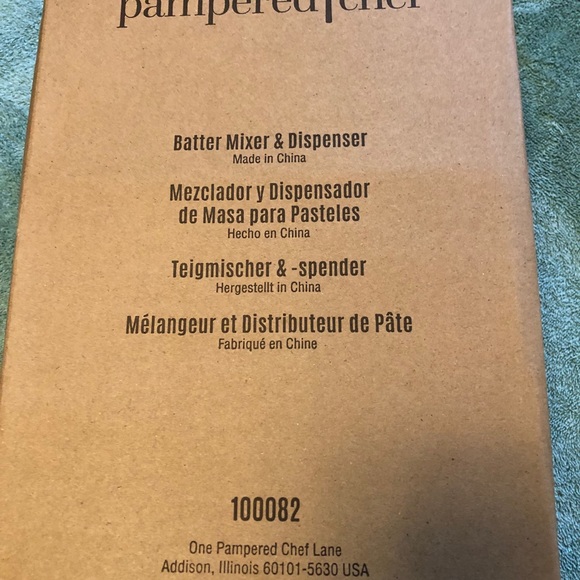 PamperedChef Kitchen Pampered Chef Batter Mixer Dispenser Nwt